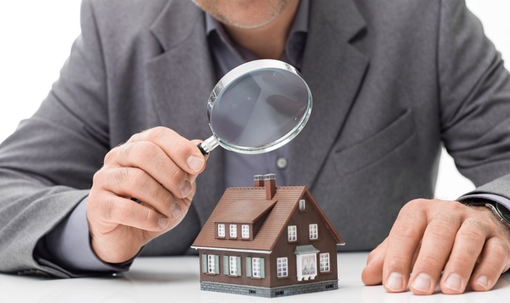 Why You Need a Roof Survey When Buying a House